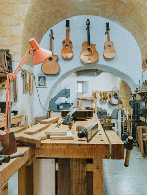 Corso Matteotti – Via Basalemme e la bottega del liutaio